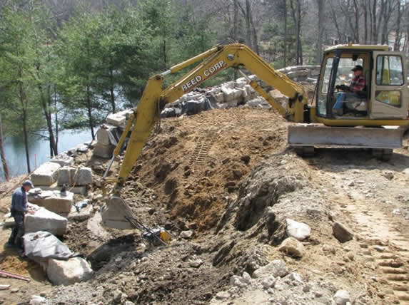 BUILDING A MASSIVE RETAINING WALL 2009