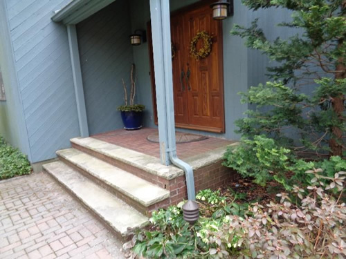Front entry landing & stairs as they existed prior to refurbishment.