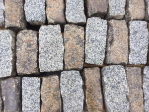 Rockport Granite Jumbo Cobblestones
